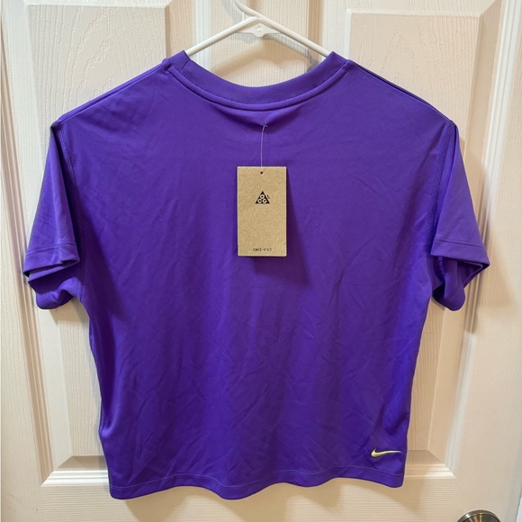 Nike Dri-Fit All Conditions Gear T-Shirt. Size S Kids.  New with tags. - Picture 4 of 4